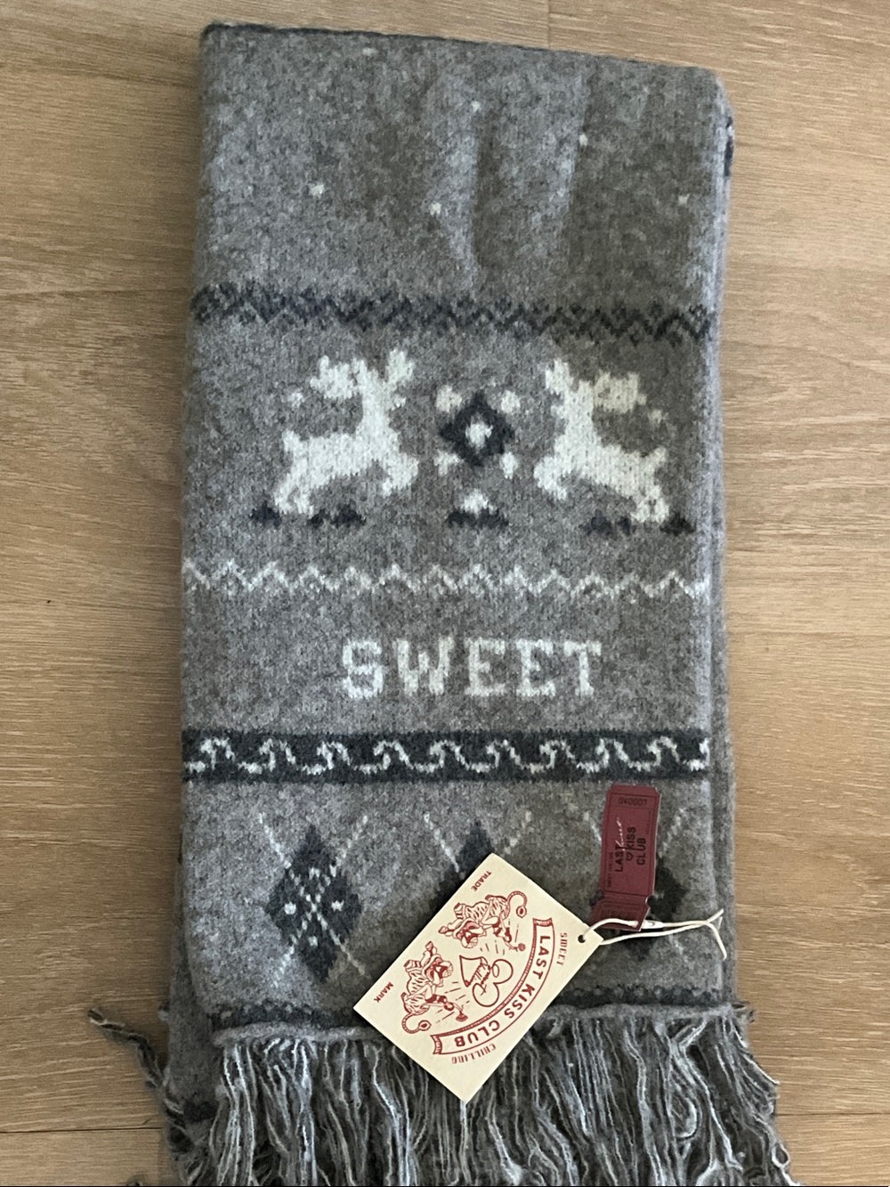Sweet Grey Reindeer Pattern Wool Scarf
